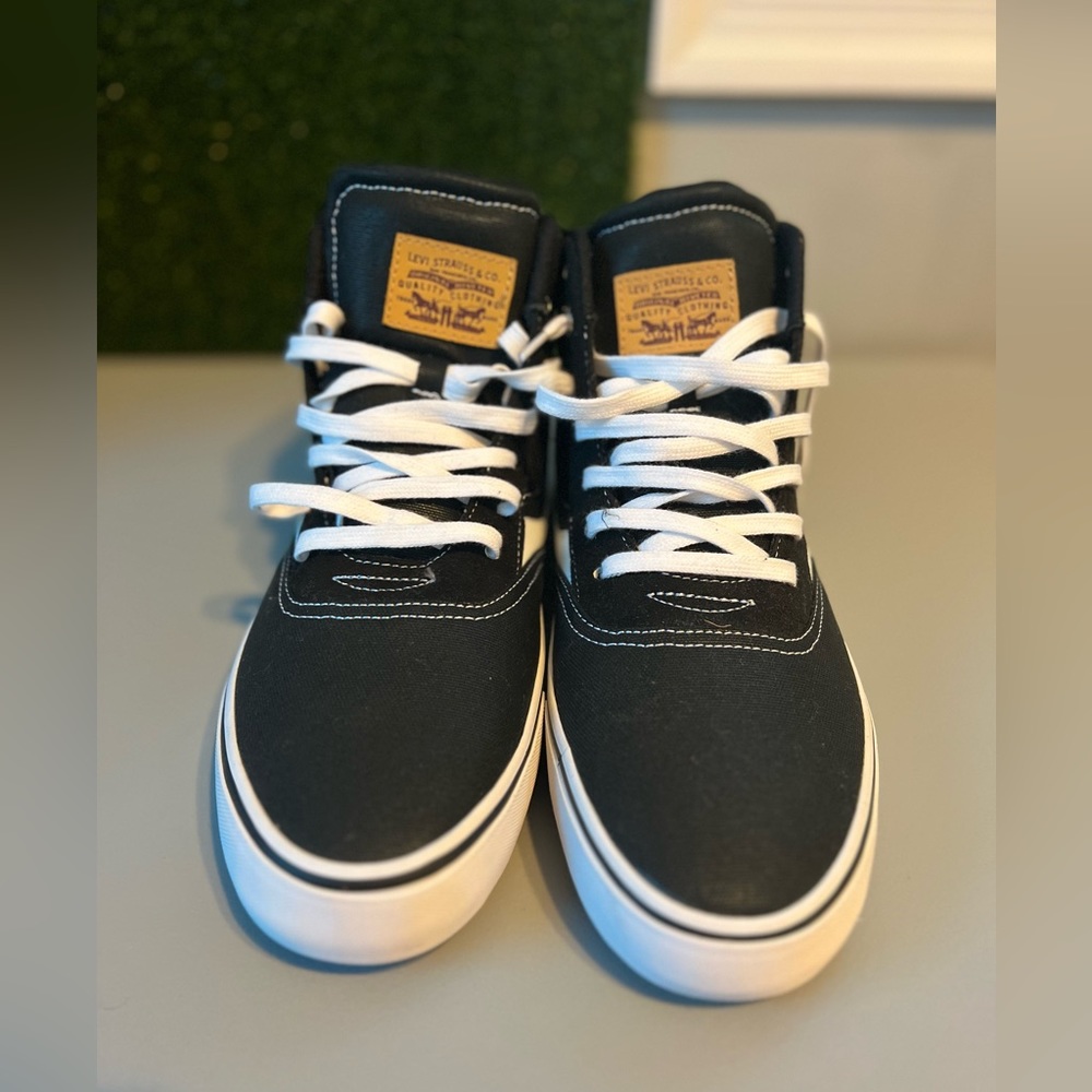 Levi’s Levi's shoes are new Van’s